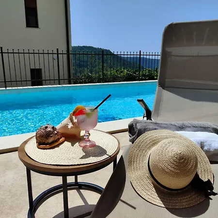Villa Lea Heated Pool Near Koper