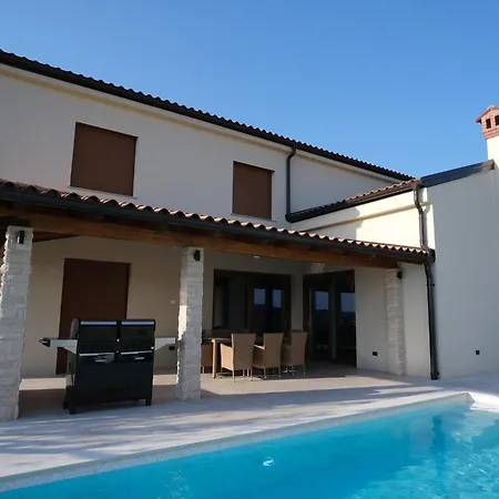 Lea Koper Villa Marezige