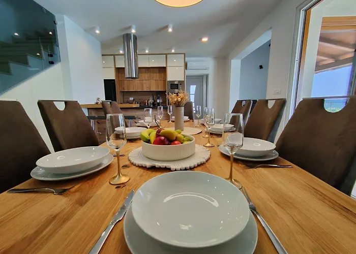 Lea Koper Villa Marezige