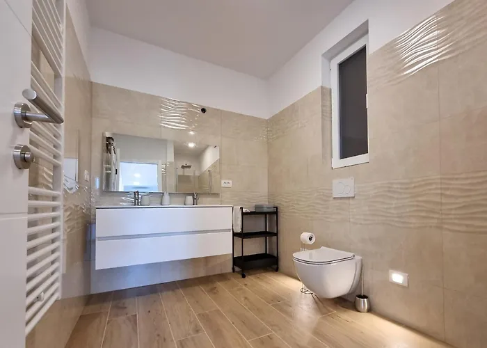 Lea Koper * Marezige